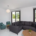 Villa Cosy - By Imh Travel & Tours *