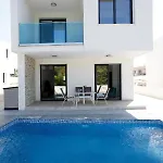 Cosy - By Imh Travel & Tours Villa *