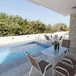 Cosy - By Imh Travel & Tours Villa *
