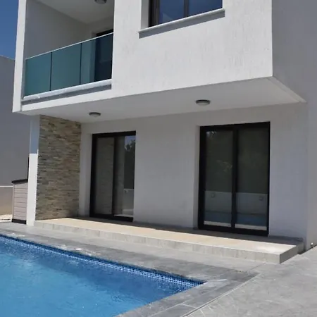 Cosy - By Imh Travel & Tours Villa *