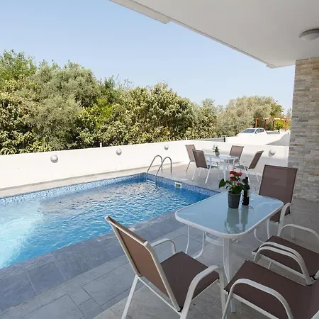 Cosy - By Imh Travel & Tours Villa *