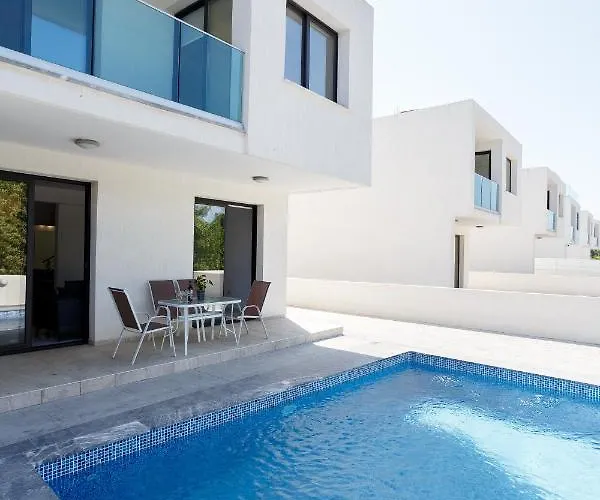 Cosy - By Imh Travel & Tours Vila Paphos