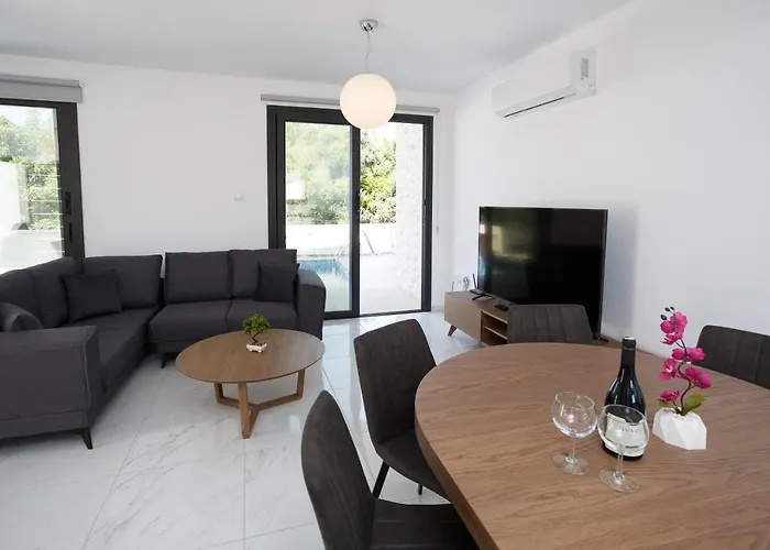 Cosy - By Imh Travel & Tours